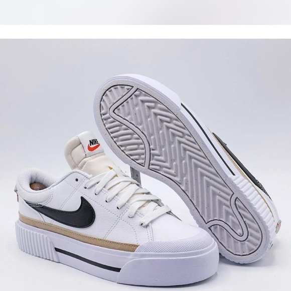 NEW !!!Nike Women's Court Legacy Lift Women
Casual Platform Shoes Sneaker - Picture 2 of 8